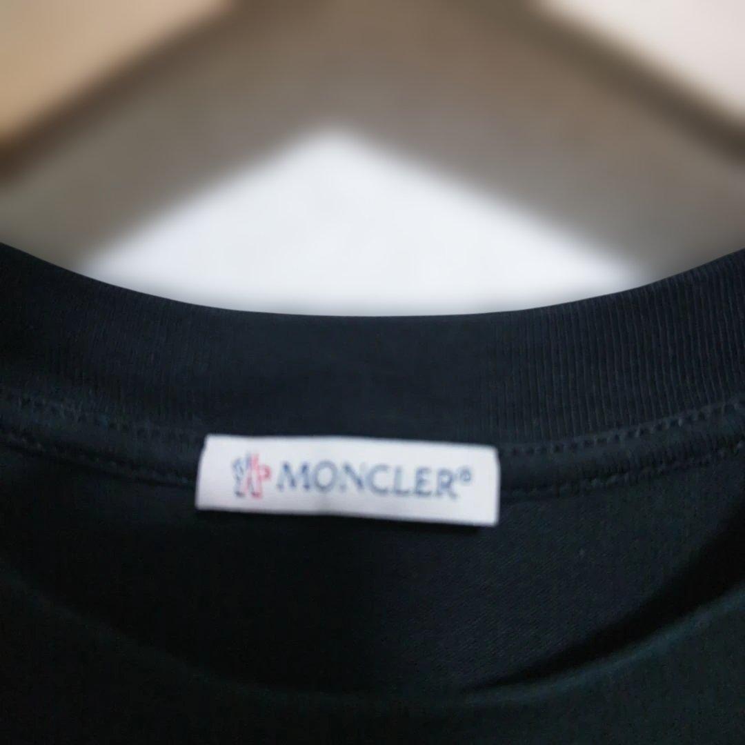 Cucu MONCLER ブラック Tシャツ XS