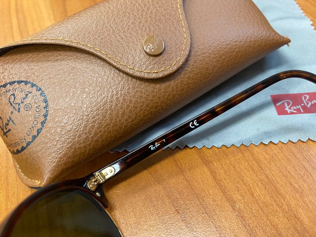 Ray-Ban RB4246 クラブラウンドサングラス ケース付き