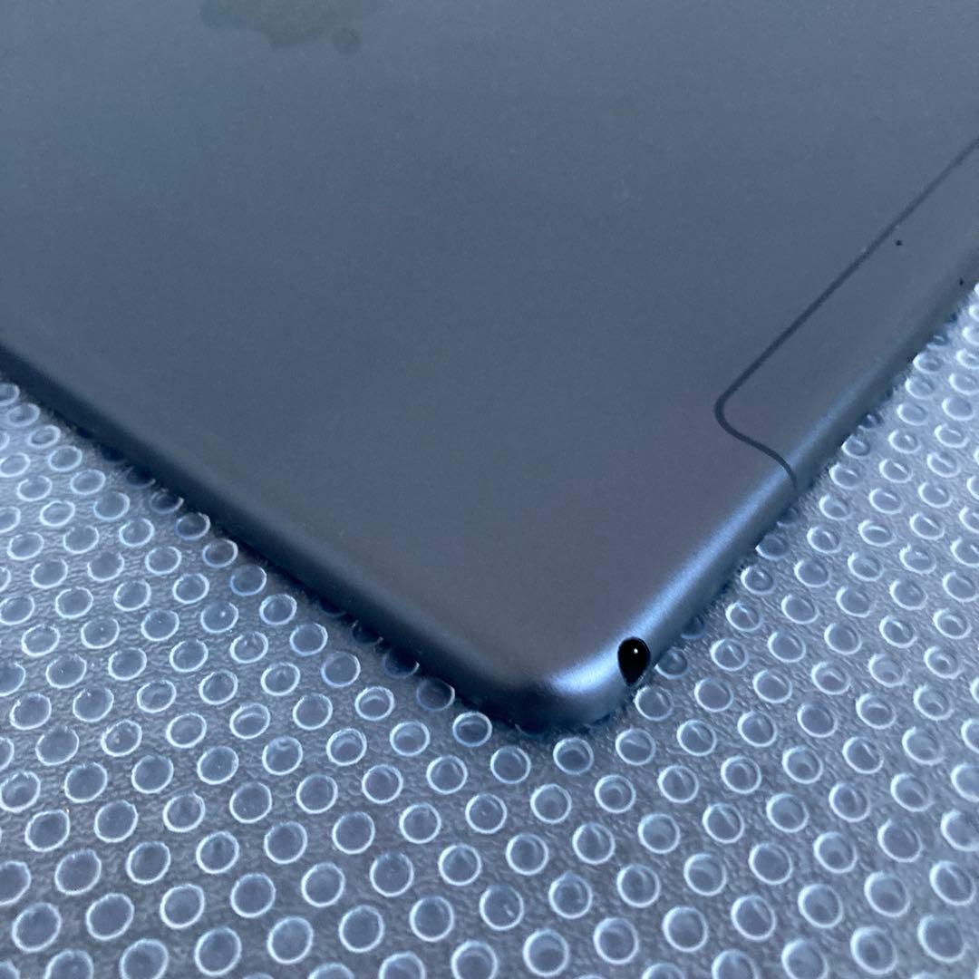 927 外観美品☆電池最良好☆iPad Air3 64GB SIMフリー☆