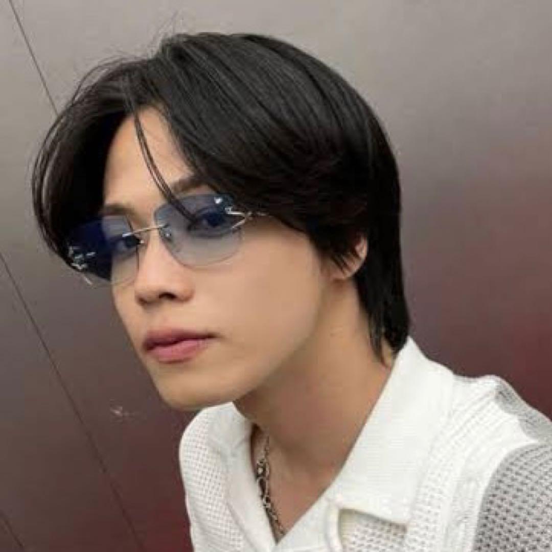 コムドット やまと リムレス サングラス