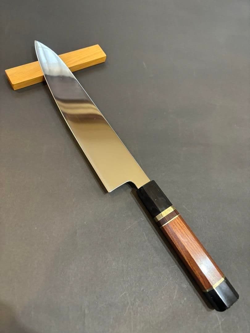 ウルトラ鏡面V金10号和牛刀240mm デザートアイアンウッド柄