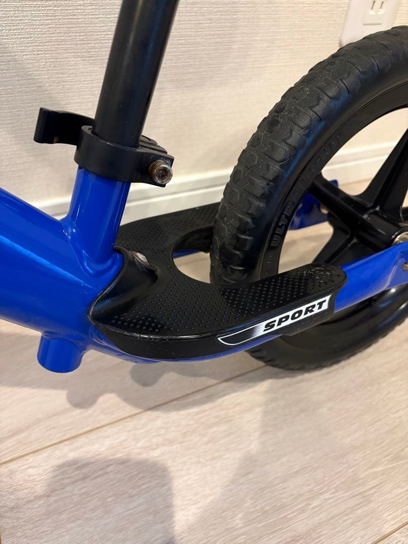 STRIDER バランスバイク ブルー　12インチ　ストライダースポーツモデル