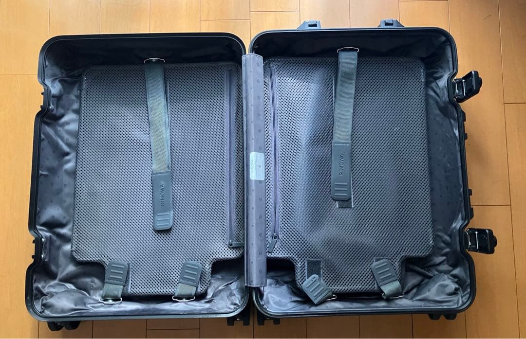 RIMOWA Original Cabin S 黒