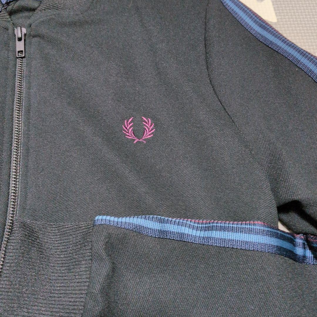 【新品】FRED PERRY ブルゾン　ジャージ J9523 サイズS