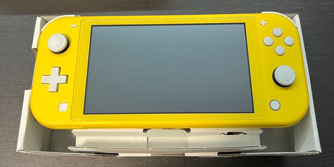 (777) 美品 Switch Lite イエロー