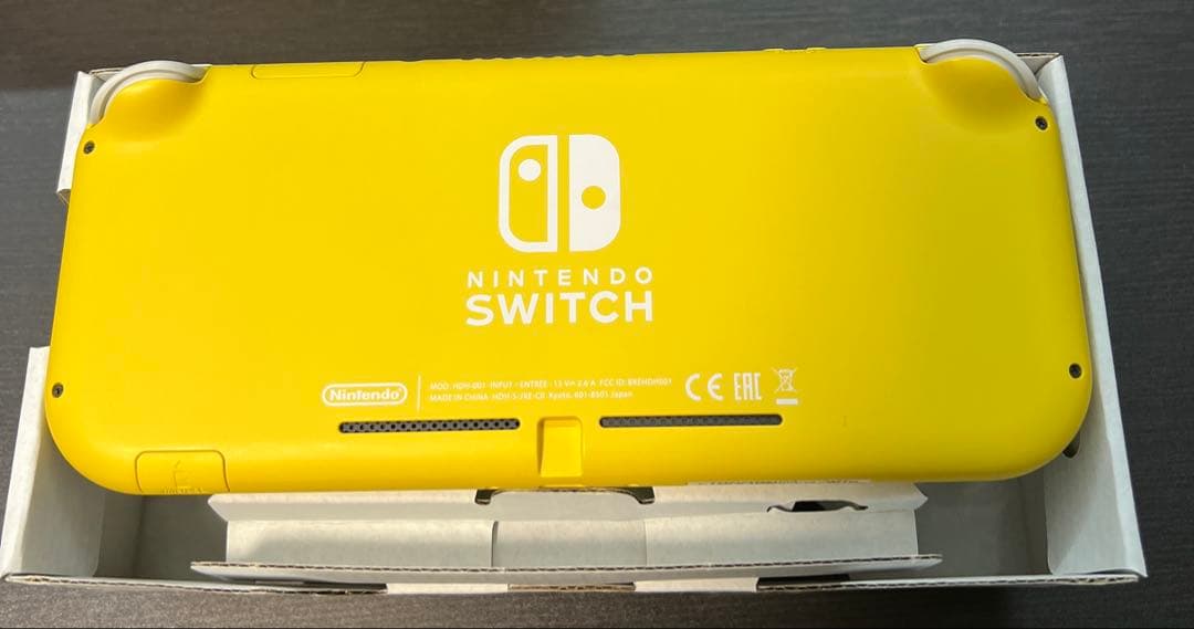 (777) 美品 Switch Lite イエロー