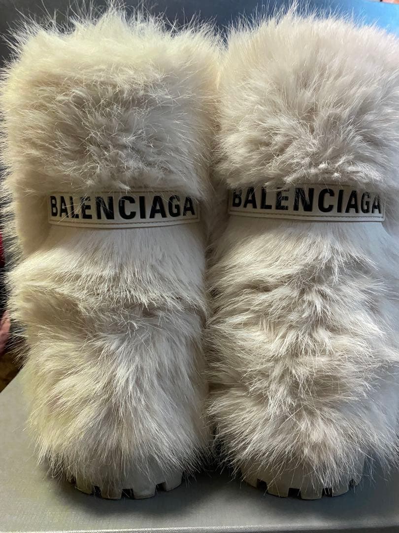 BALENCIAGA Alaska 即購入❌