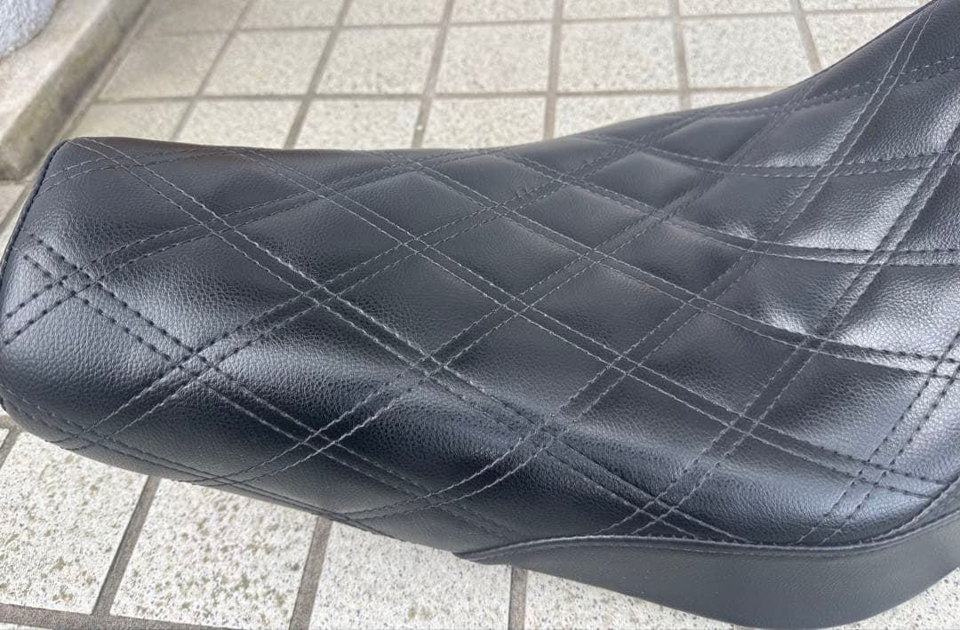岡*様 Lucky Davesラッキーデイブス スポーツスター04以降用シート