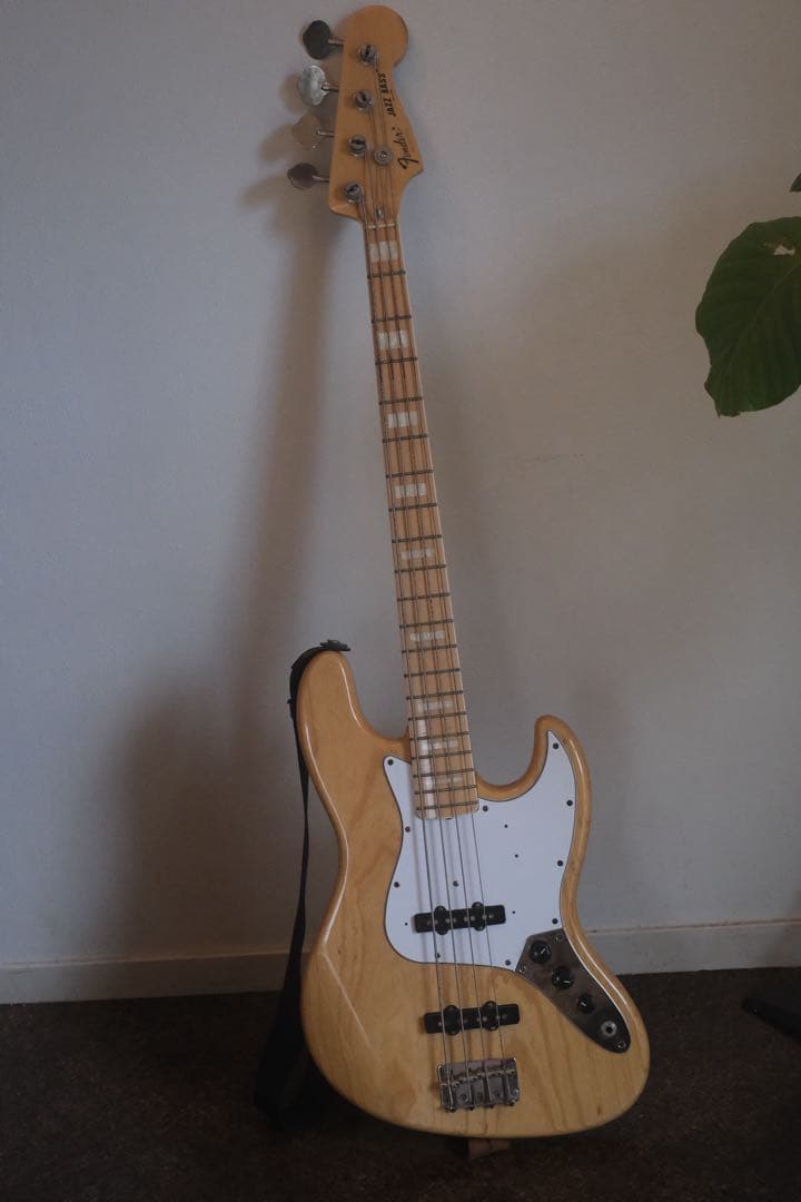 今だけ値下げ【Fender Japan】ジャズベースJB75