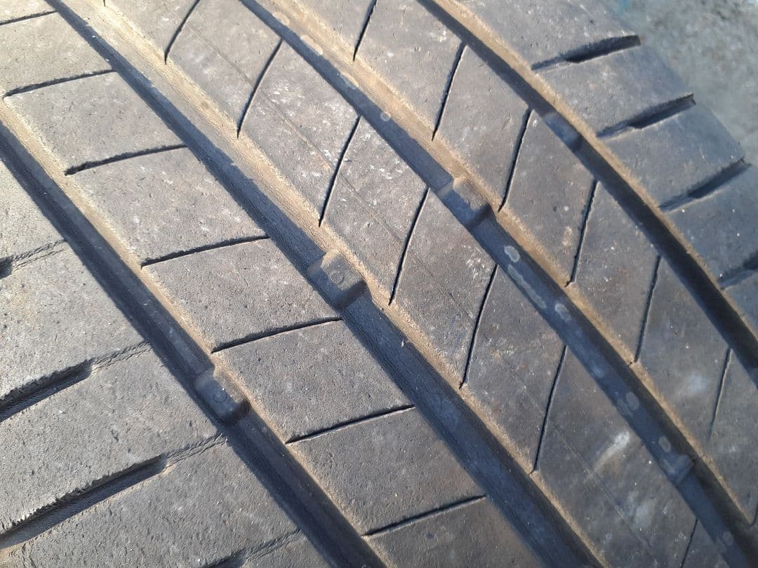 23年　ブリヂストン　トランザ　235/40R20インチ　2本