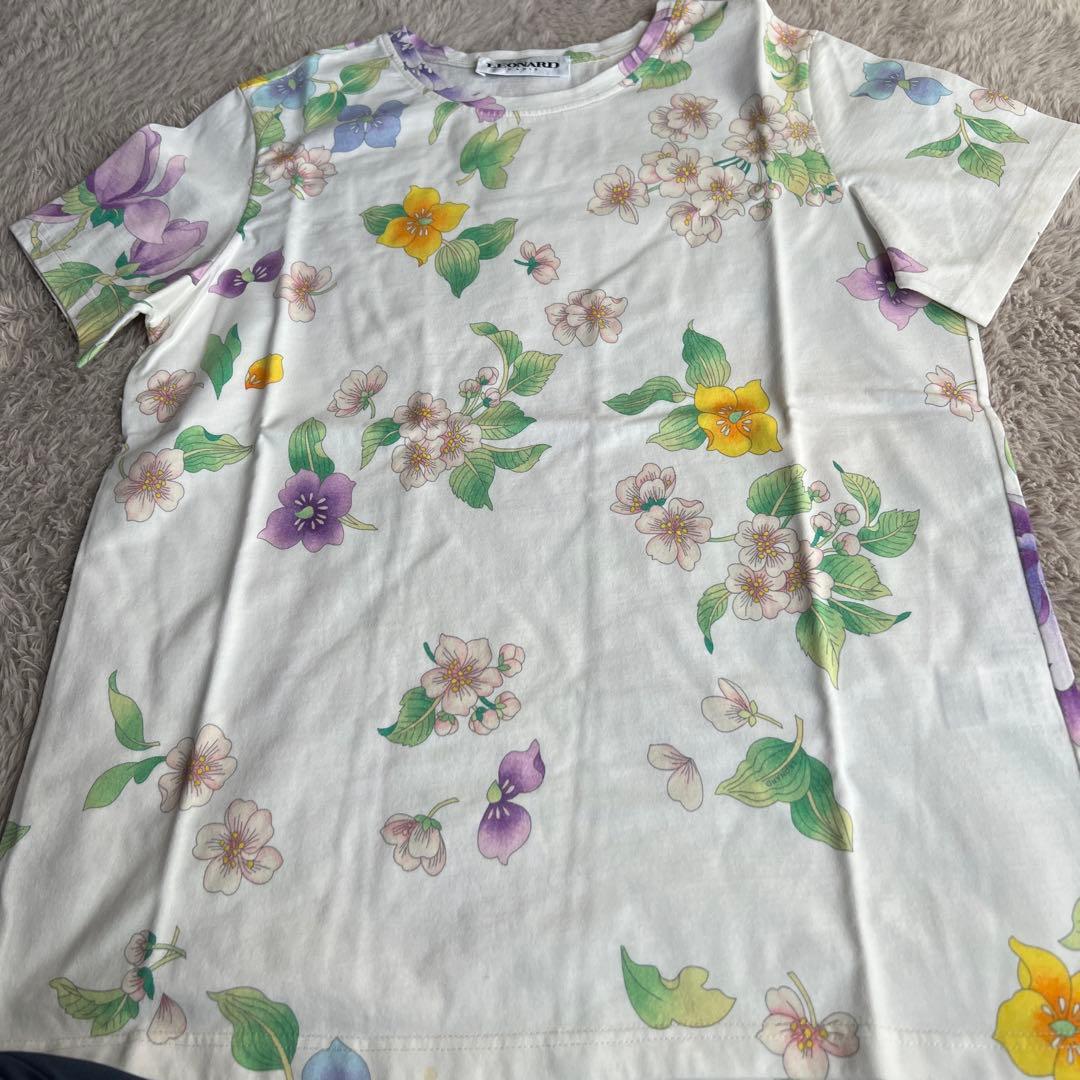 花柄 半袖Tシャツ ホワイト/マルチカラー
