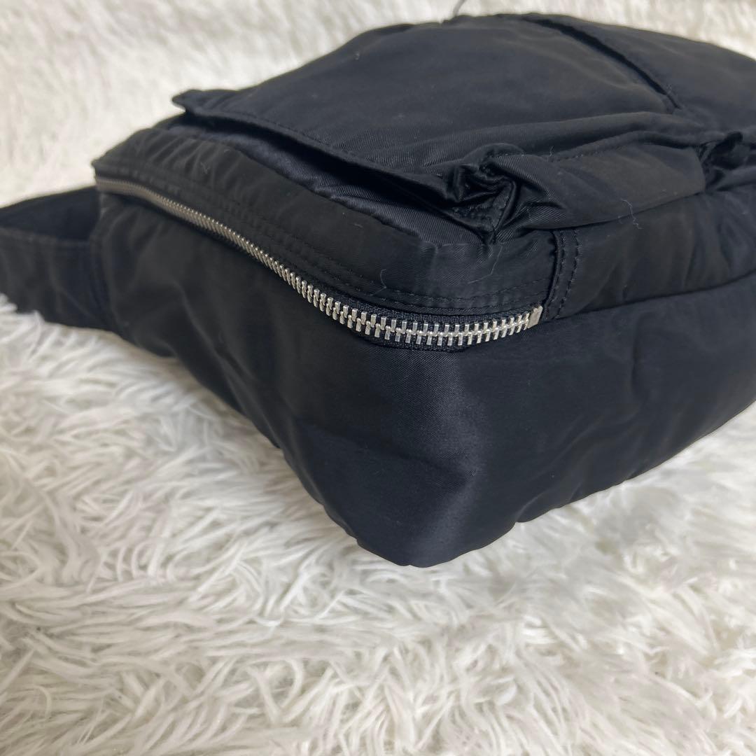 【美品】PORTER タンカー 2層式 ショルダーバッグ 黒