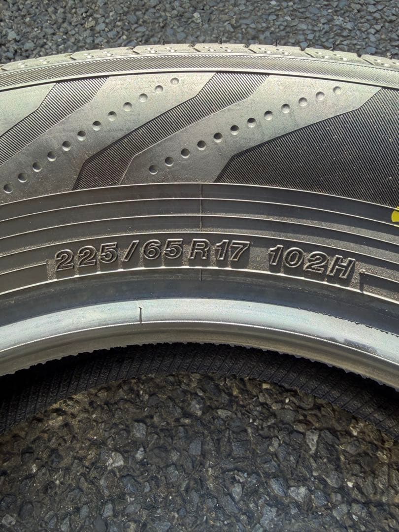 新車外し 40アルファードZ純正タイヤ 225/65R17