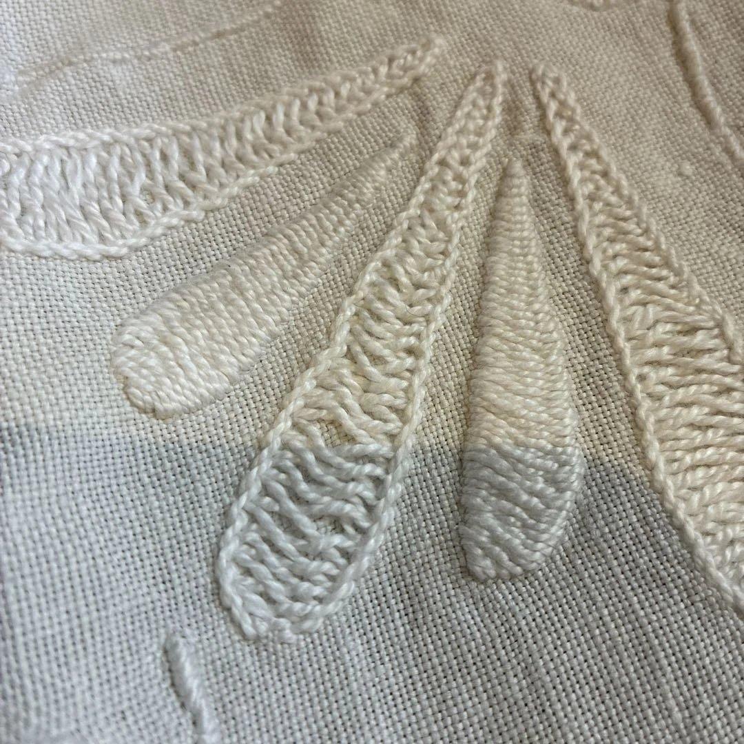 M*u様 刺繍入りリネンクロス 大判 ホワイト　ハンドメイド　ビンテージ　蚤の市