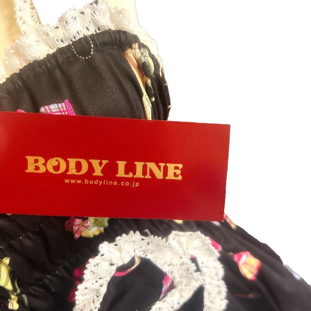BODYLINE 新品タグ付き リボン ワンピース 黒×総柄 Fロリータ