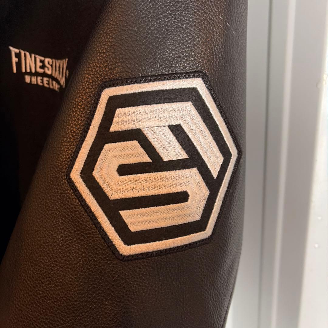 FINESIXXX ファインシックス スタジャン 美品 ハーレー バイカー