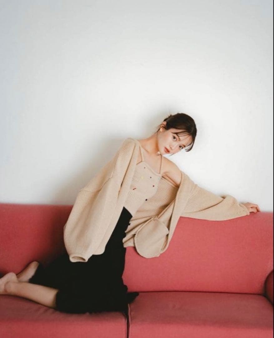 【未使用級】PINUE ハンドステッチニットキャミ＆カーデセット BEIGE