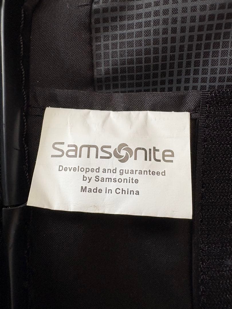 Samsonite サムソナイト スーツケース　INOVA 機内持込可能　41L