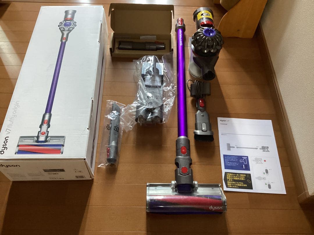 Dyson V7 スティッククリーナー 本体　箱付き⭐︎ジャンク品⭐︎