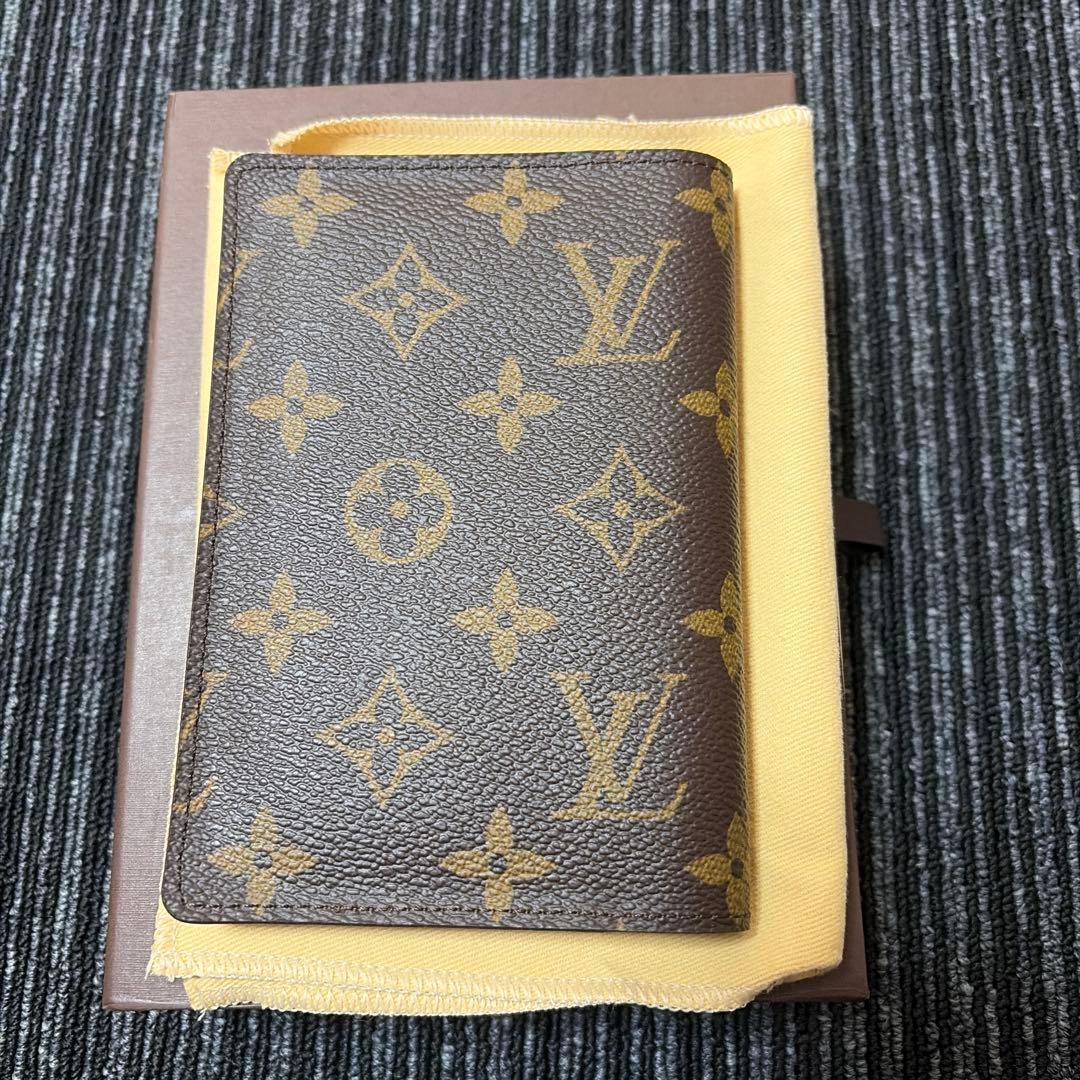 【美品】Louis Vuitton パスポートカバー