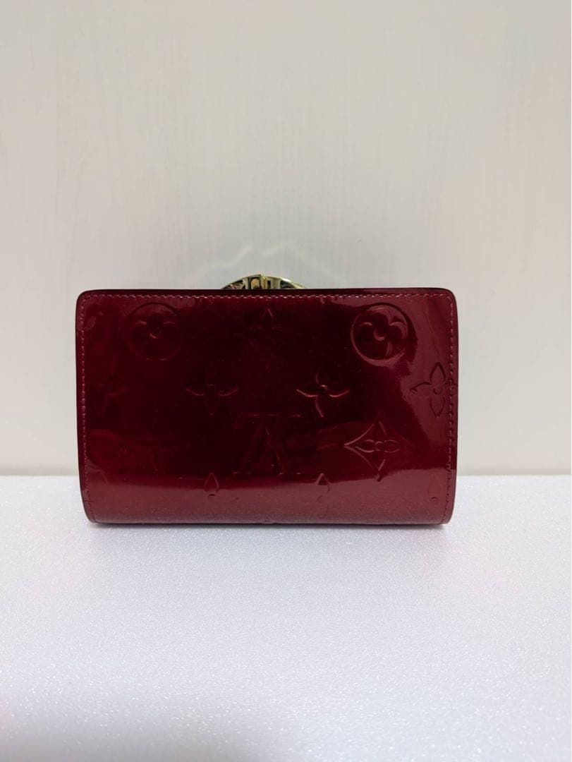 LOUIS VUITTON 二つ折り財布　ヴェルニ