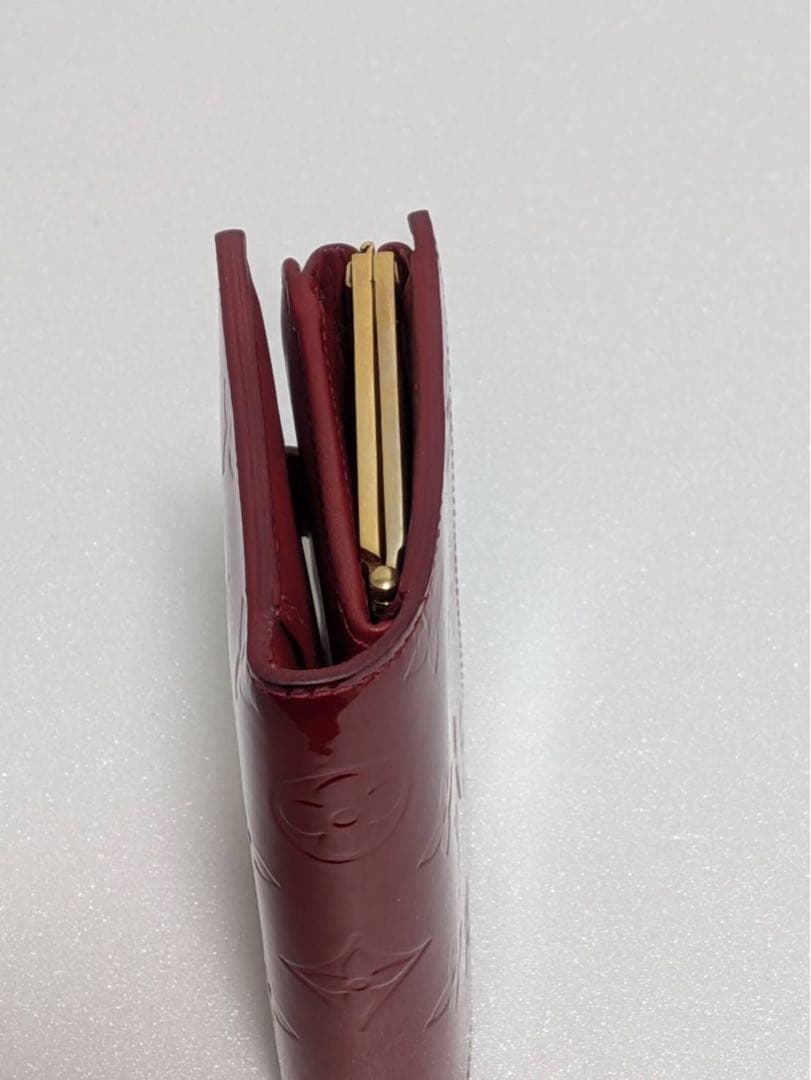 LOUIS VUITTON 二つ折り財布　ヴェルニ