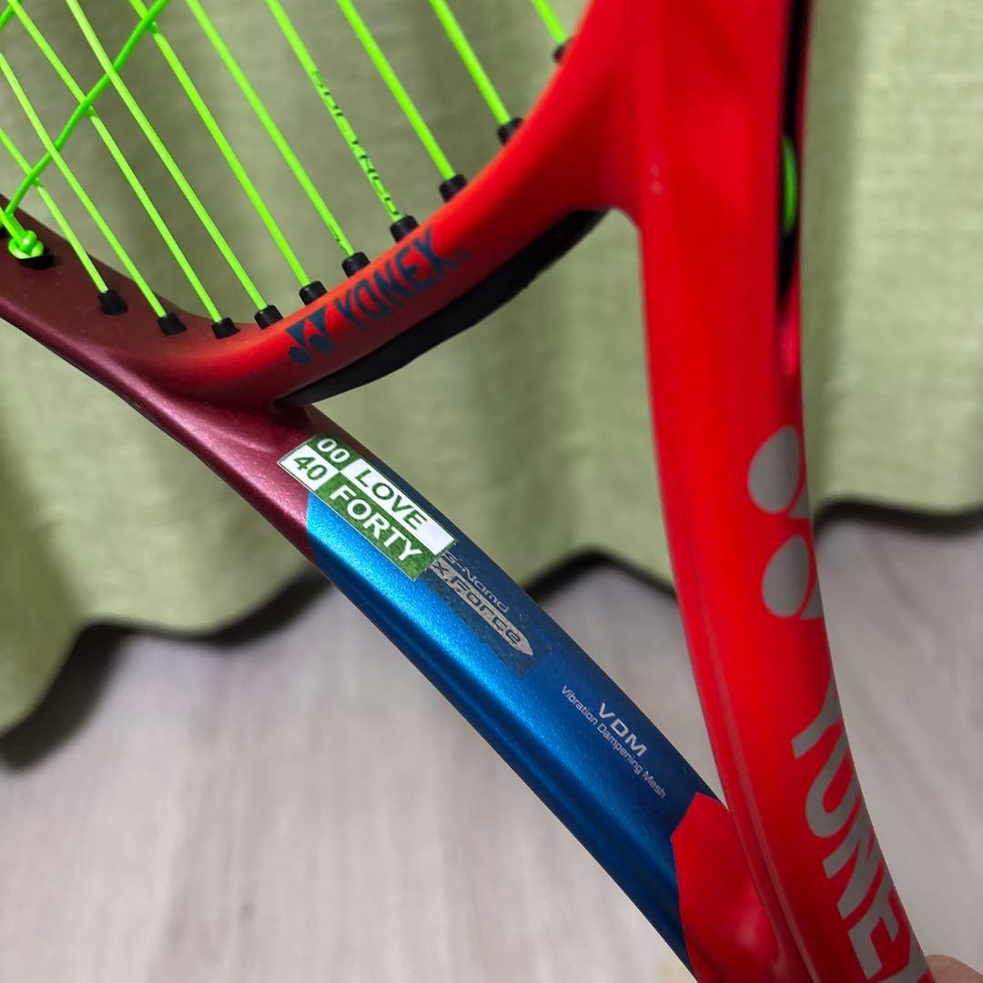 YONEX VCORE 100L G1 ヨネックス　Vコア
