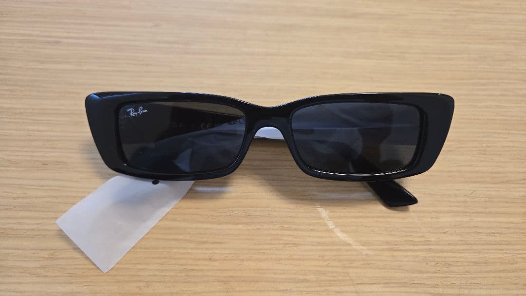 Ray Ban　ブラック スクエアサングラス