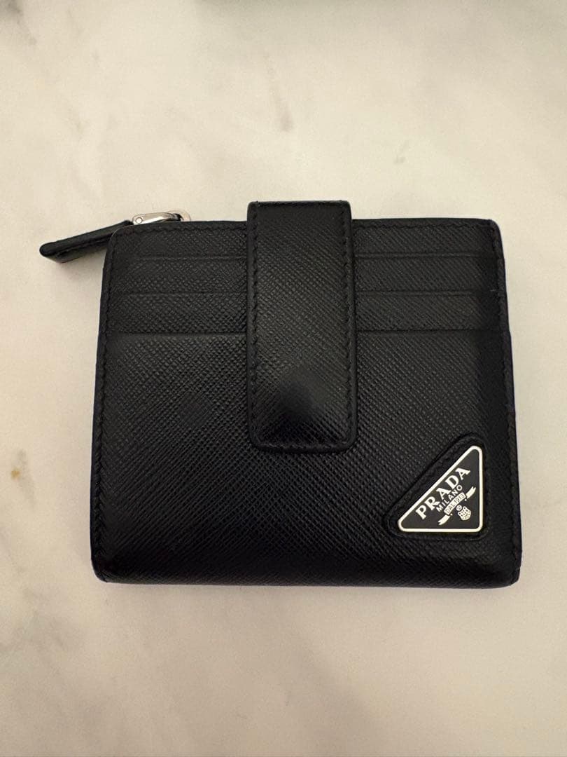 PRADA プラダ サフィアーノ 二つ折り財布 NERO/ブラック/ 男女兼用