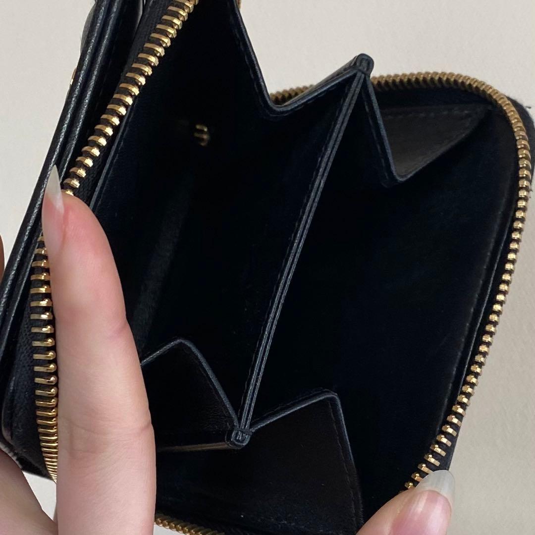 miumiu マテラッセレザー 折りたたみ財布 黒