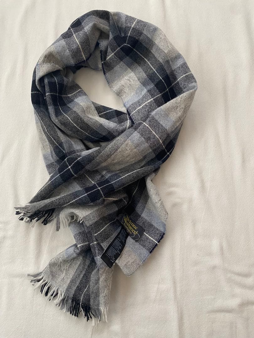美品ヴィヴィアン Vivienne Westwood 　 オーブロゴ入りマフラー