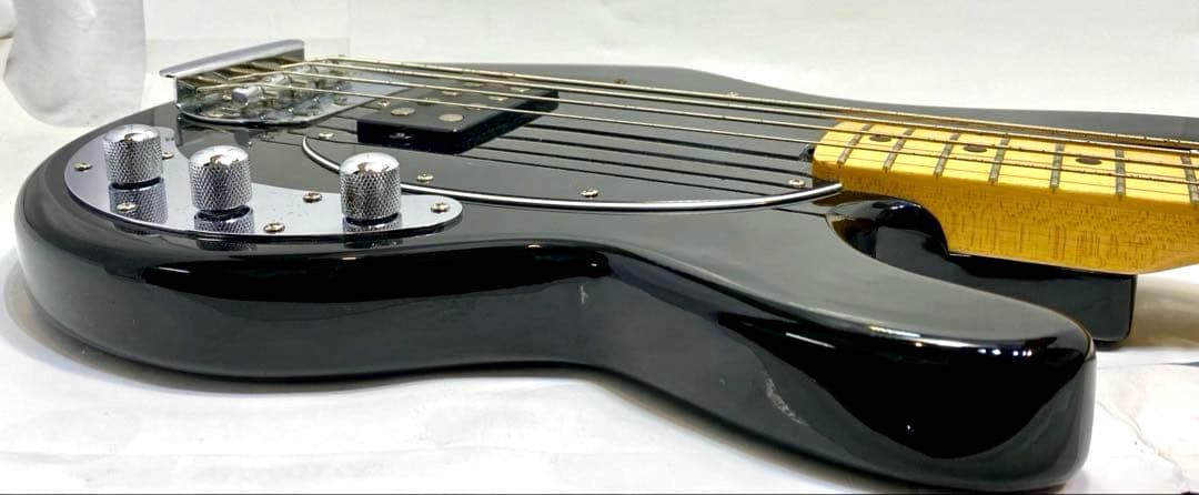 ベース Sterling by Musicman SUB STINGRAY RAY4