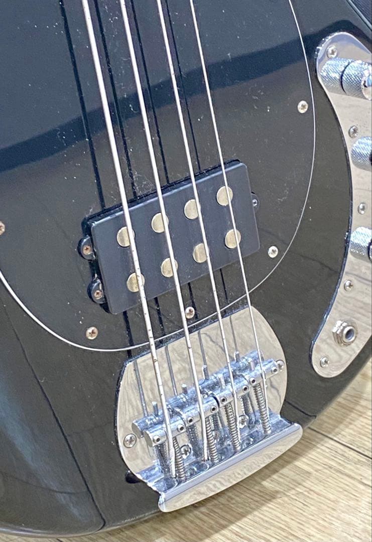 ベース Sterling by Musicman SUB STINGRAY RAY4