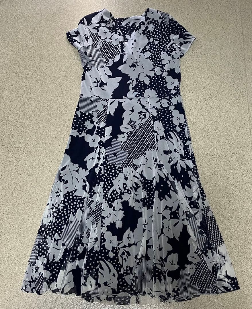 VIVIENNE TAM パワーネット ワンピース 紺色花柄