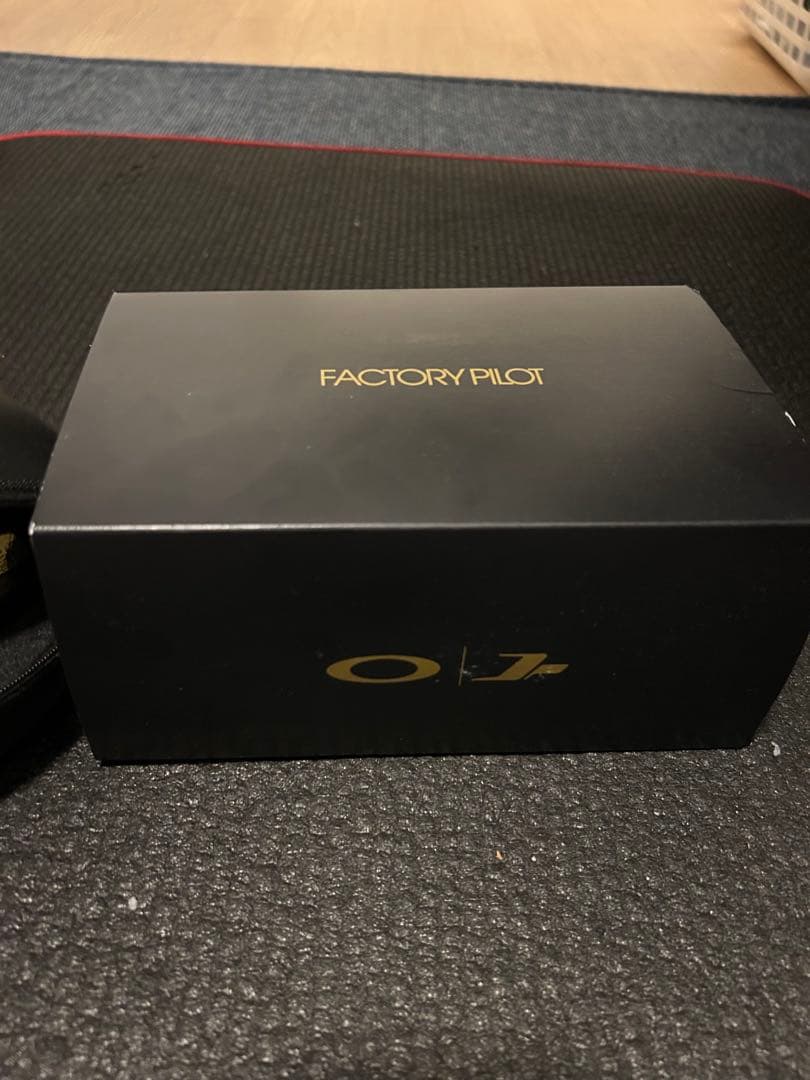 OAKLEYベロケイトサングラス(金）
