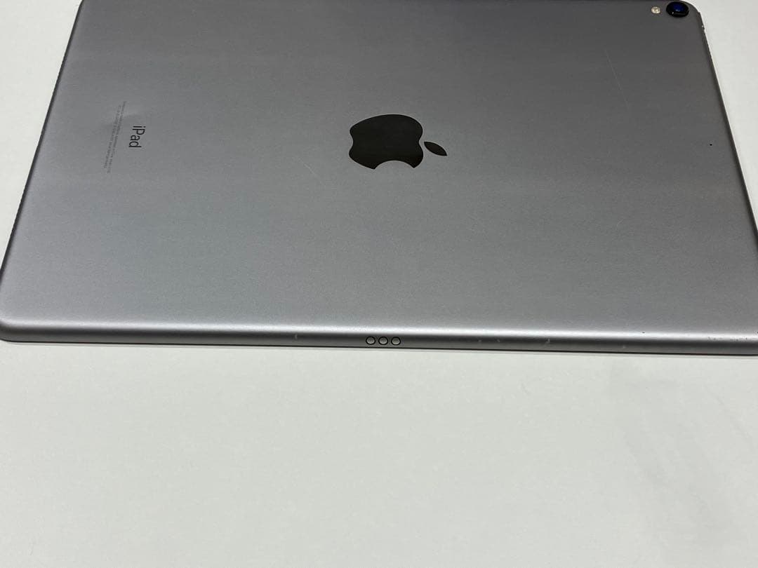 iPad Pro 10.5インチ 256GB シルバー A1701【A987】