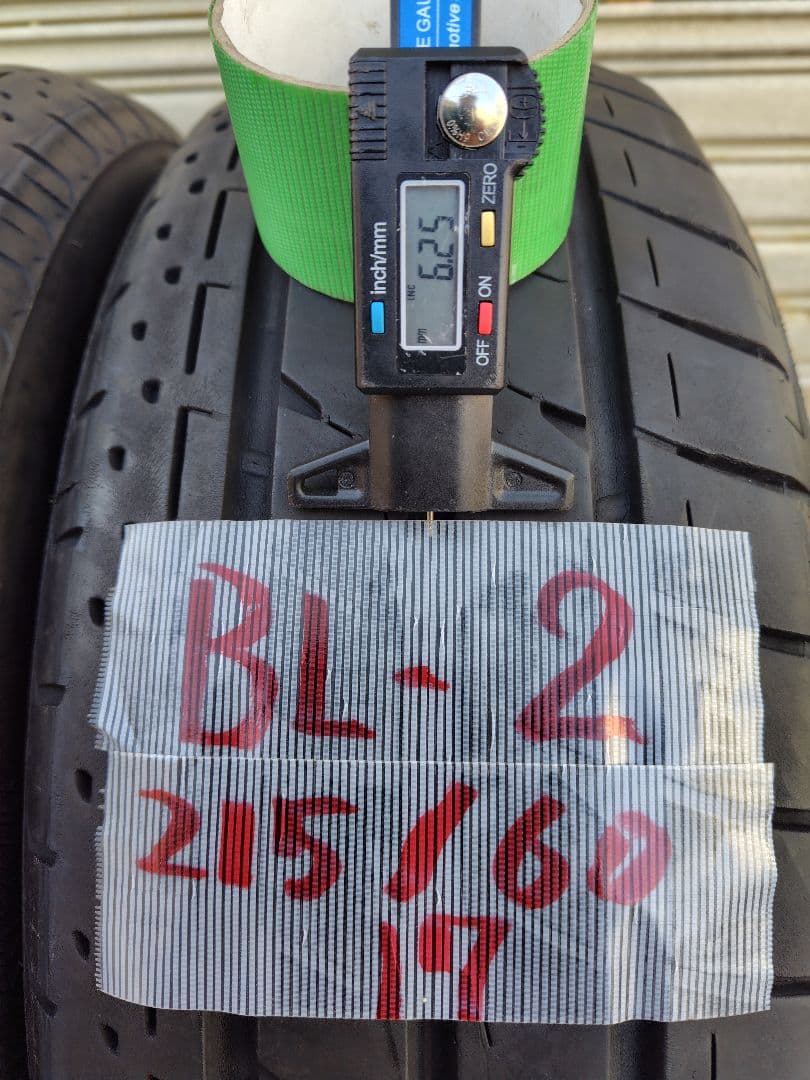 ブリジストン、LUFT.RV2 サマータイヤ 215/60R17 2023年製