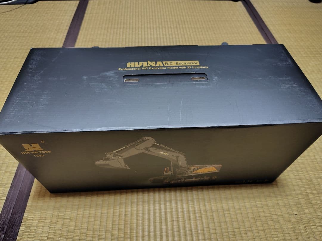 king-oro2002様実車同様の22ch仕様 HUTNA 製　パワーショベル