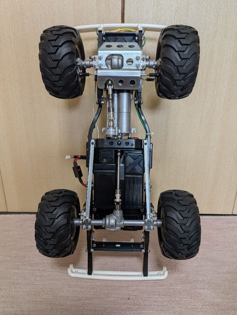 TOYOTA 4X4 PICK UP BRUISER RCカー