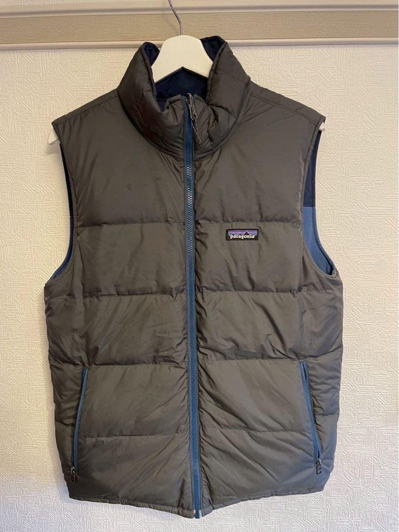 寝*。様 Patagonia ダウンベスト 青