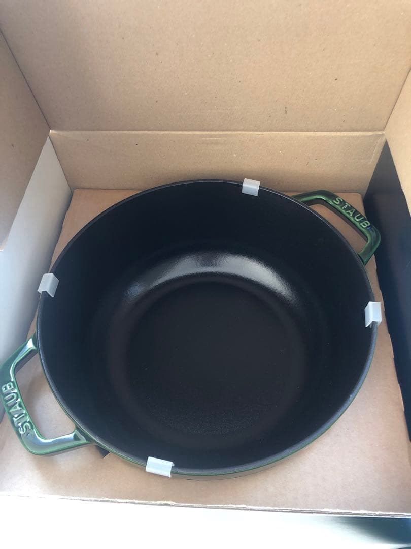 タイムセール【新品】ストウブ クリスマスツリー バジルグリーン 24cm