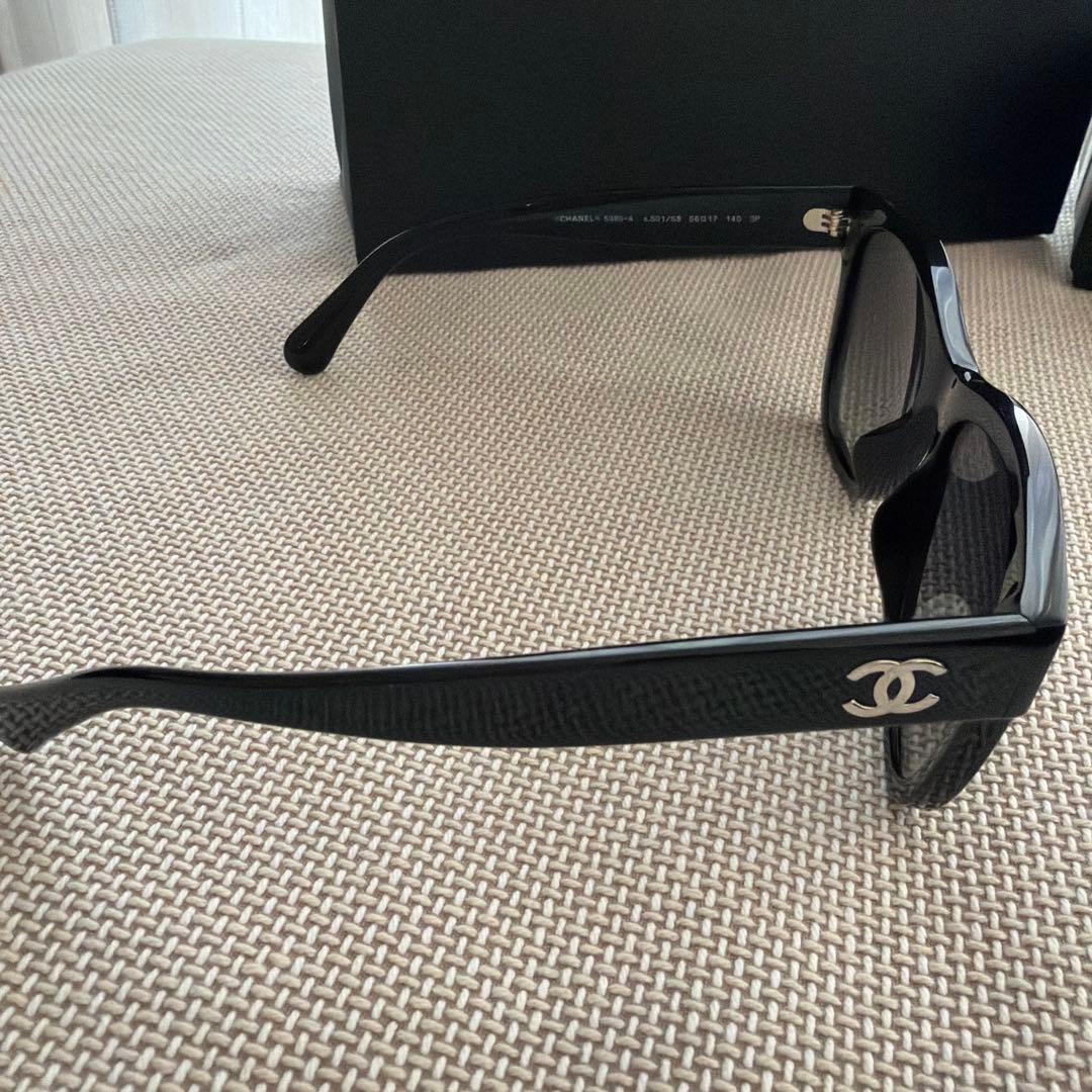 CHANEL サングラス　ブラック　フレーム