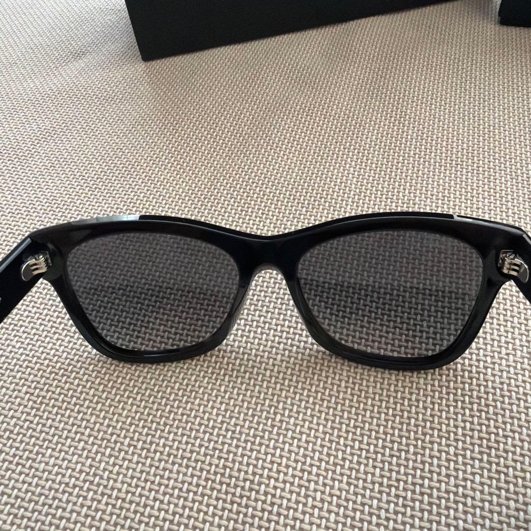 CHANEL サングラス　ブラック　フレーム