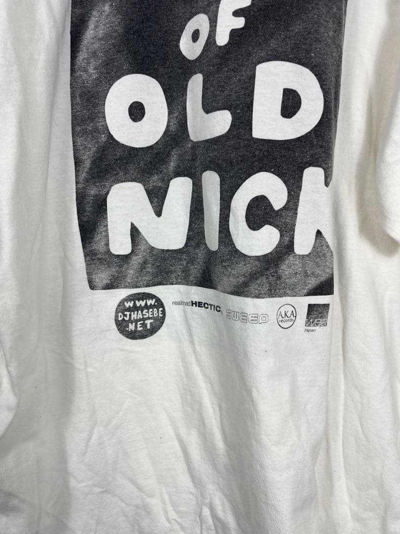 ● HECTIC ヘクティクDJ HASEBE KAWS コラボ　限定tシャツ