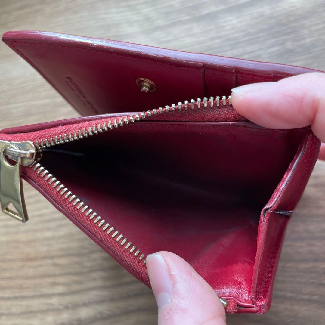 BOTTEGA VENETA 二つ折り財布 レッド　ビッグイントレチャート