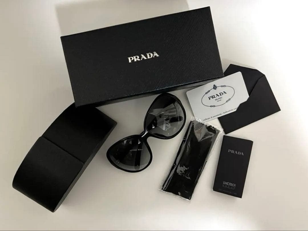 PRADA ロゴ入り サングラス SPR 19I ブラック 黒 眼鏡 アイウェア