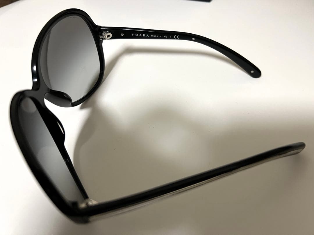 PRADA ロゴ入り サングラス SPR 19I ブラック 黒 眼鏡 アイウェア