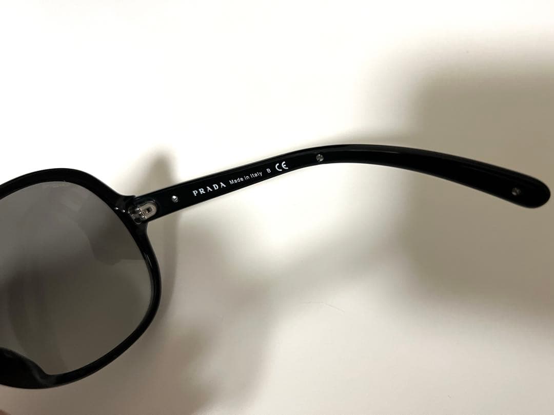 PRADA ロゴ入り サングラス SPR 19I ブラック 黒 眼鏡 アイウェア