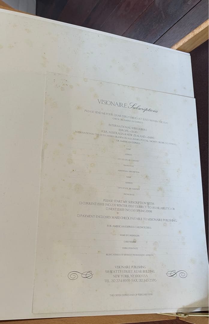 アート・デザイン・音楽 VISIONAIRE 23 The Emperor's New Clo