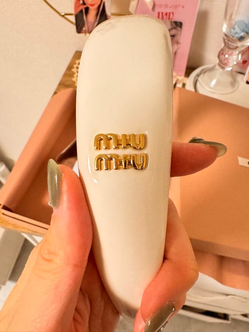 miu miu アイボリー カチューシャ